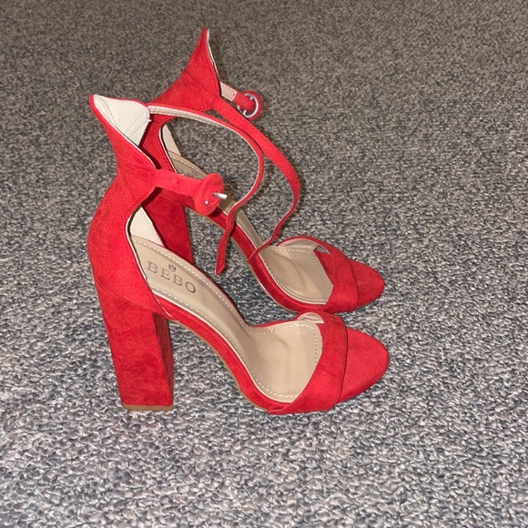 Red heels - Picture 4 of 5